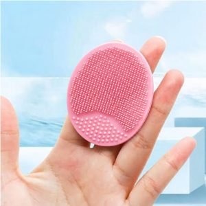 Cepillito de Silicona para Bebé – Limpieza Suave y Segura (perfecto para costra láctea). Rosado